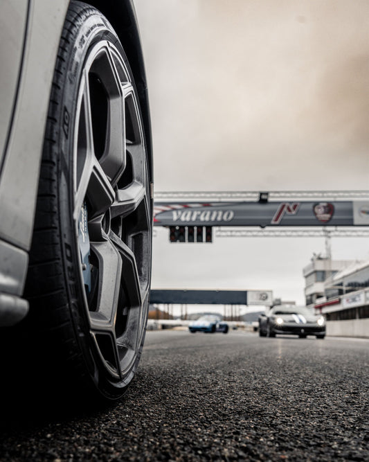 6 giri di pista su 3 GT