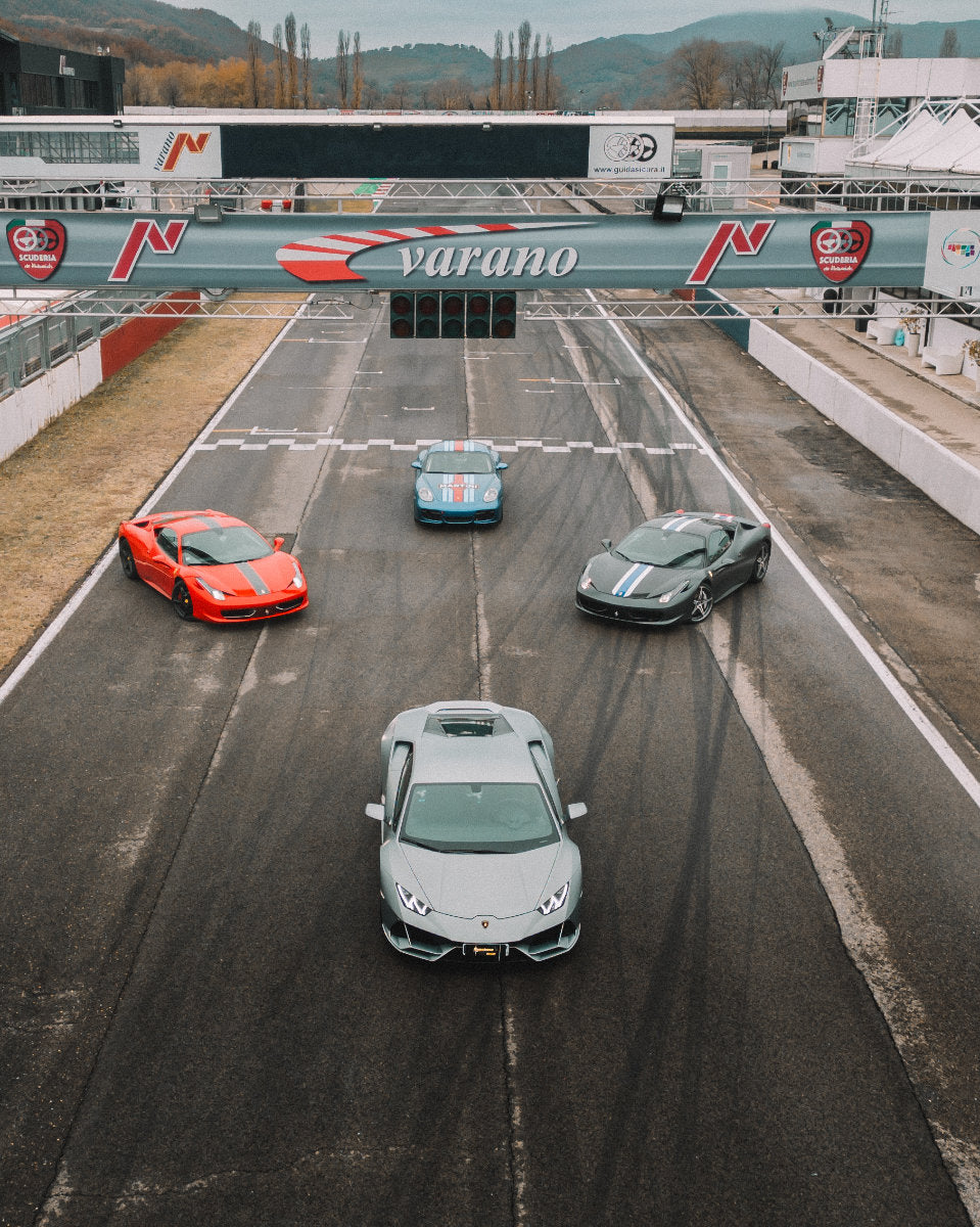 8 giri di pista su 4 GT Plus