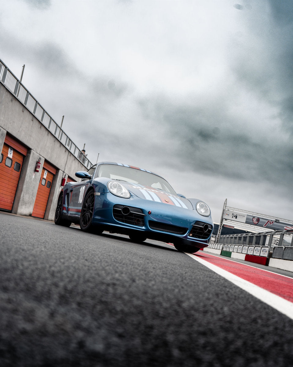 Guida in pista una Porsche Cayman Cup Pista