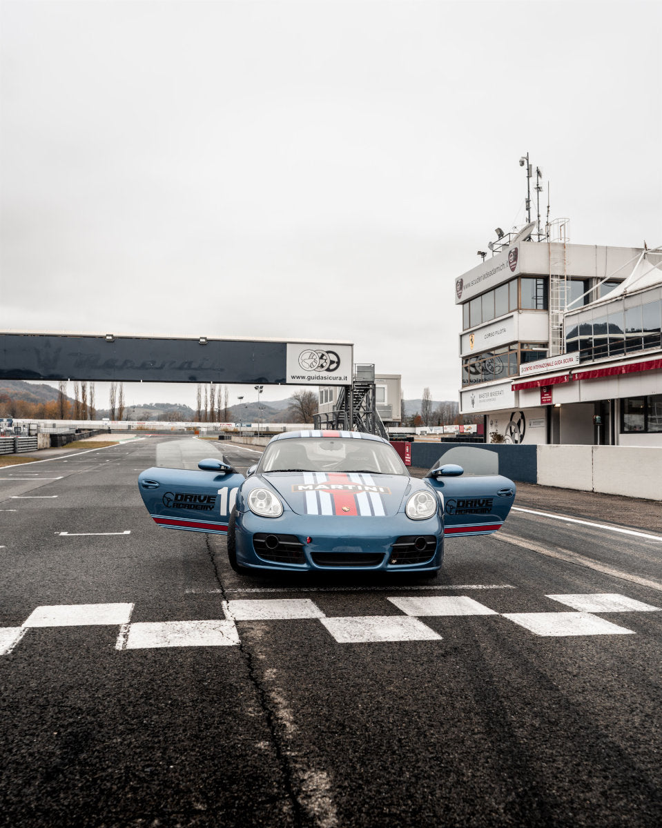 Guida in pista una Porsche Cayman Cup Pista