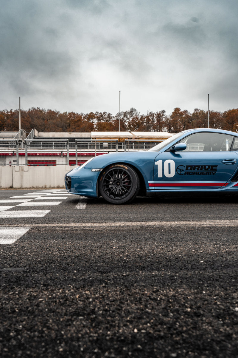 Guida in pista una Porsche Cayman Cup Pista