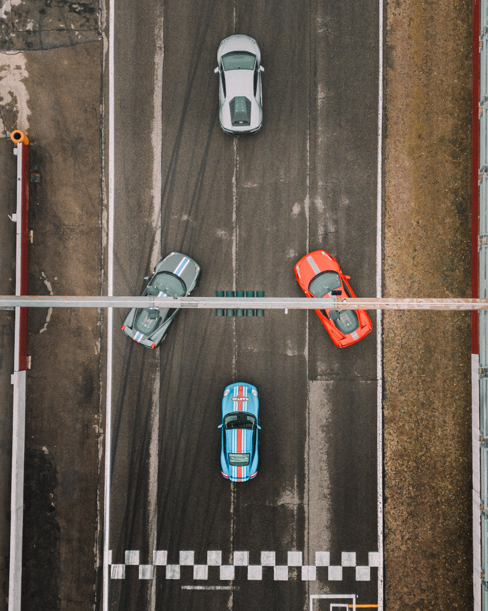4 giri di pista su 4 GT