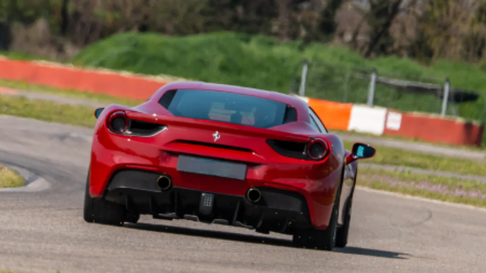 Corso di guida sportiva "New Beginner" in Ferrari 488 GTB