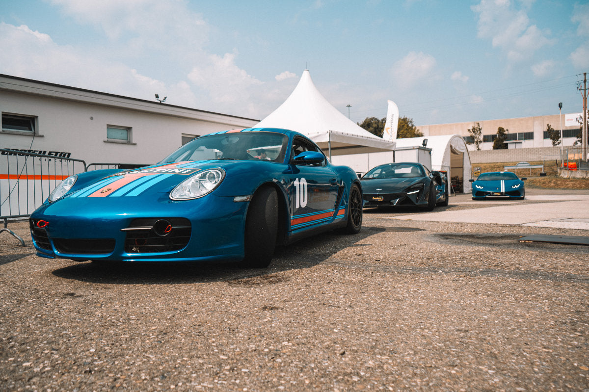 Guida in pista una Porsche Cayman Cup Pista