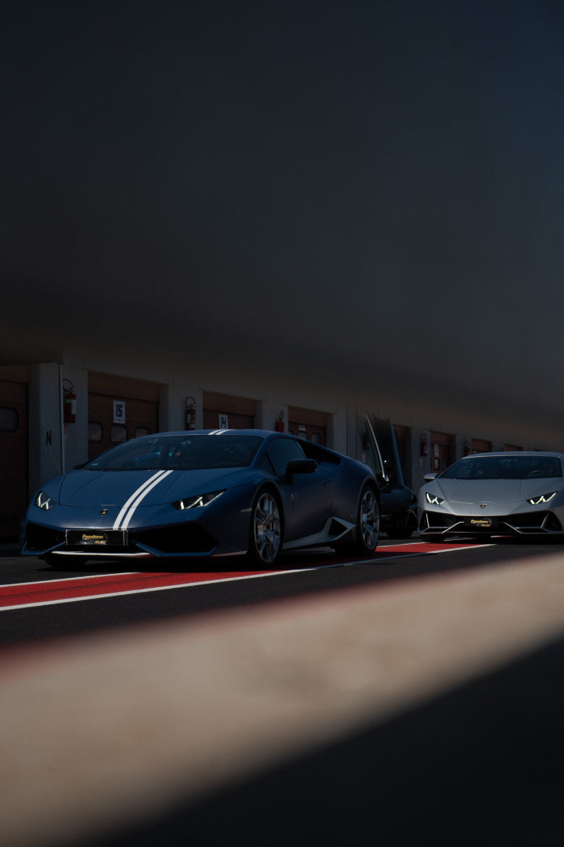 Guida in pista una McLaren Artura Performance