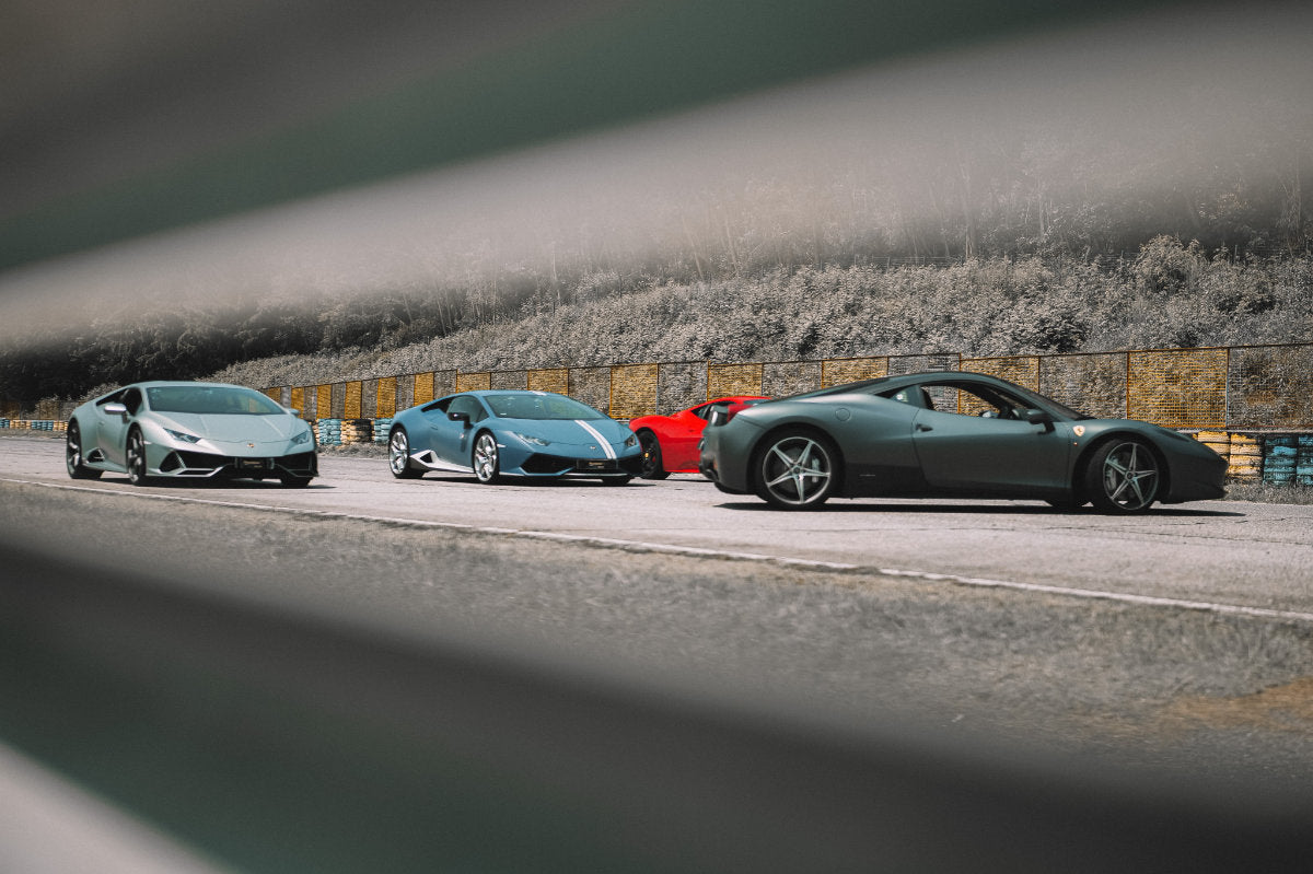 8 giri di pista su 4 GT Plus