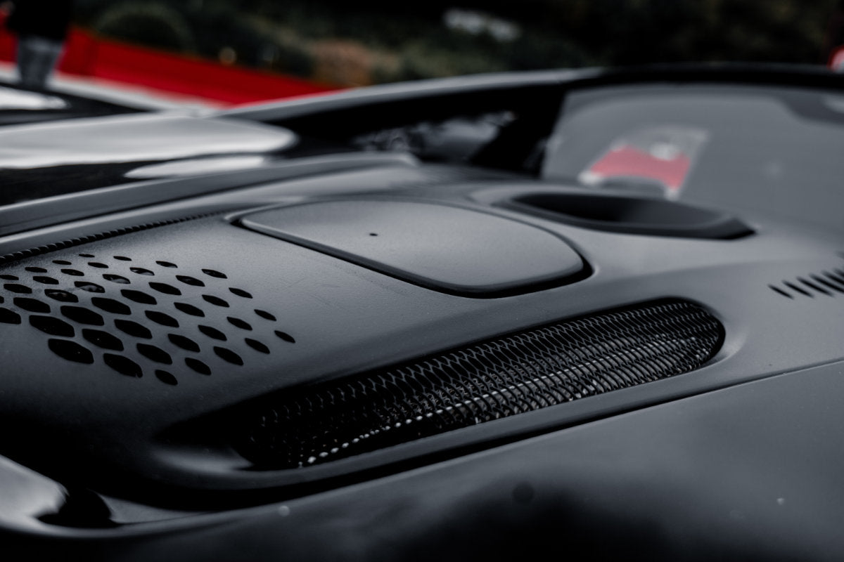 Guida in pista una McLaren Artura Performance