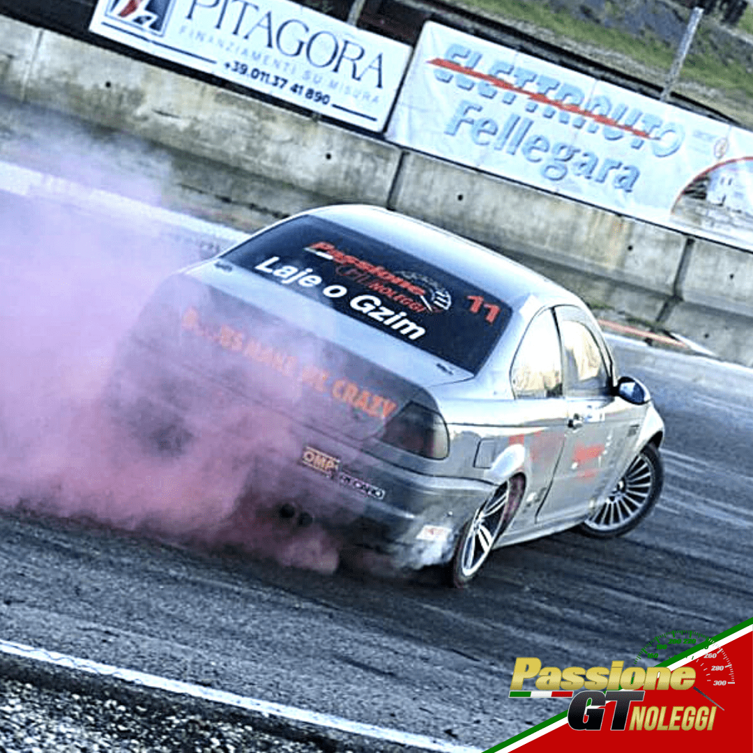 Giri in pista come copilota su BMW M3 Drift solo presso la Pista Castelletto Circuit